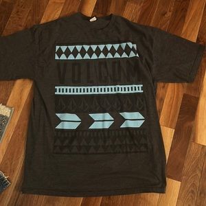 Volcom t shirt !